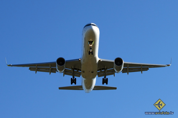 Boeing 757-256